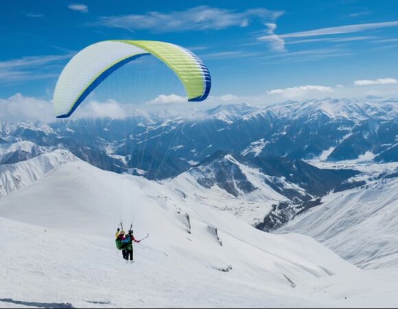 Paragliding in Kashmir