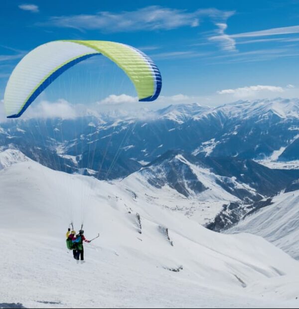 Paragliding in Kashmir